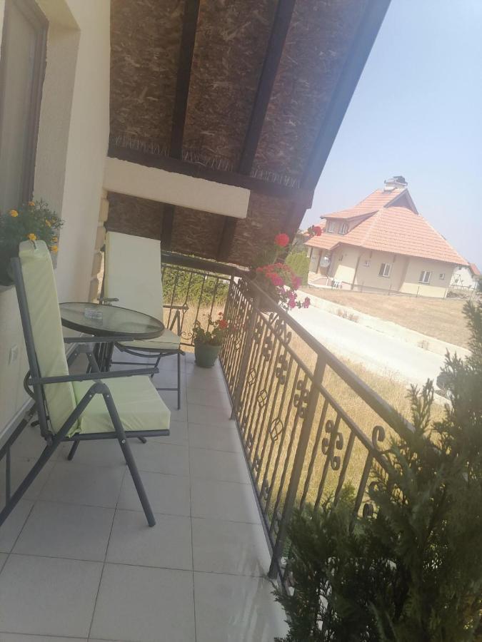 Apartmani Tarsko Sunce Kaludjerske Bare Exterior photo