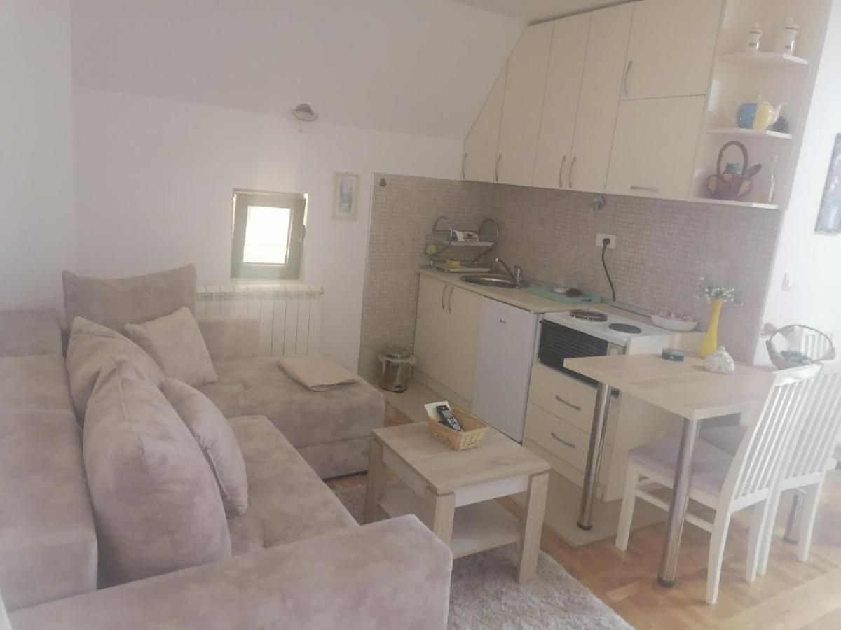 Apartmani Tarsko Sunce Kaludjerske Bare Exterior photo