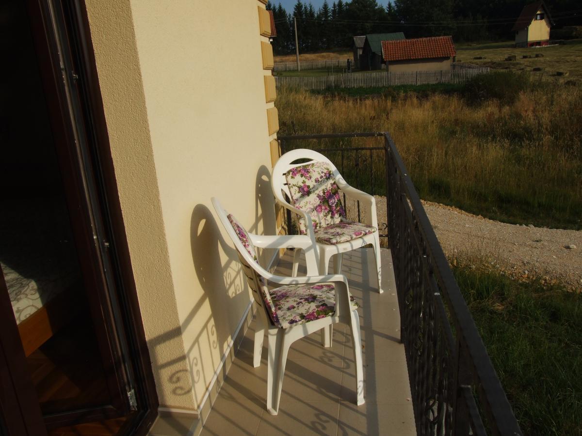 Apartmani Tarsko Sunce Kaludjerske Bare Exterior photo