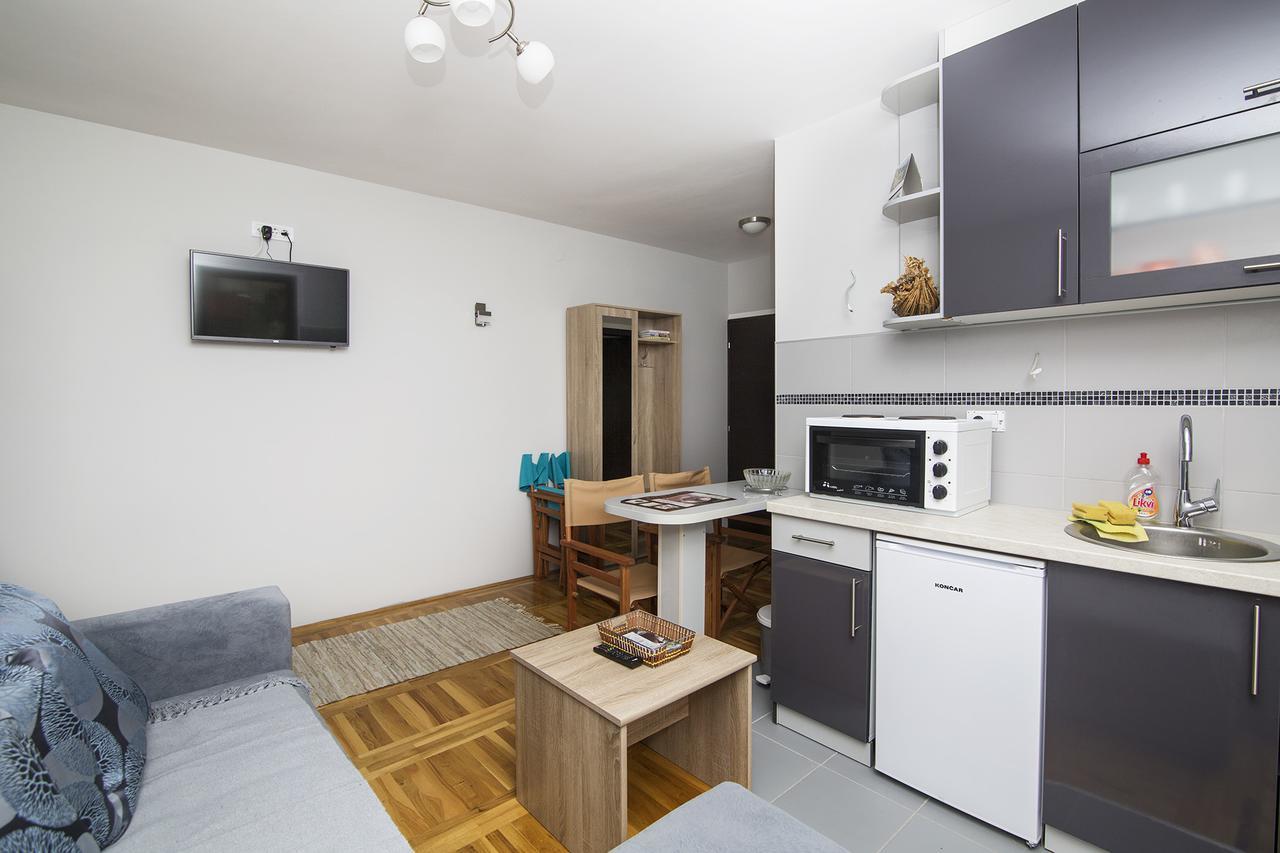Apartmani Tarsko Sunce Kaludjerske Bare Exterior photo